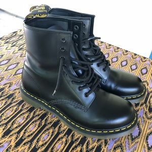 Dr. Martens Airwalk Boots Doc Martins Black 10